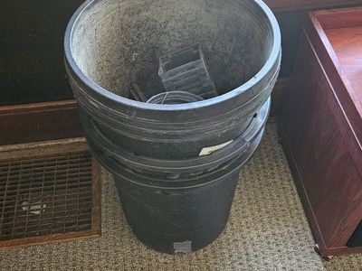 Free misc sized pots