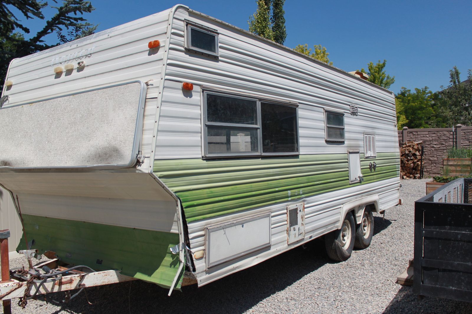 Project 23' Dual Axle. Travel/Camping Trailer, RV, $300