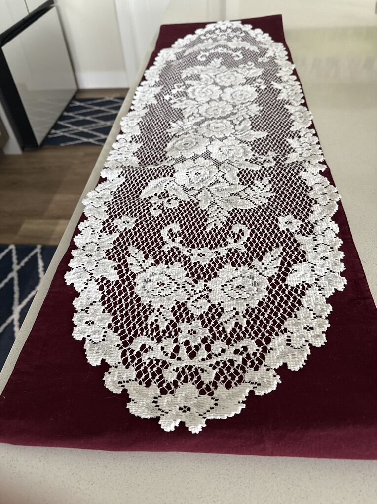 Heritage Lace Runner