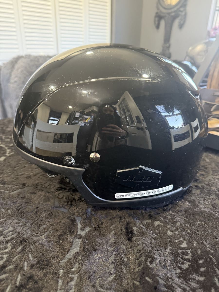 HJC IS-Cruiser Motorcycle Helmet – Medium – $35