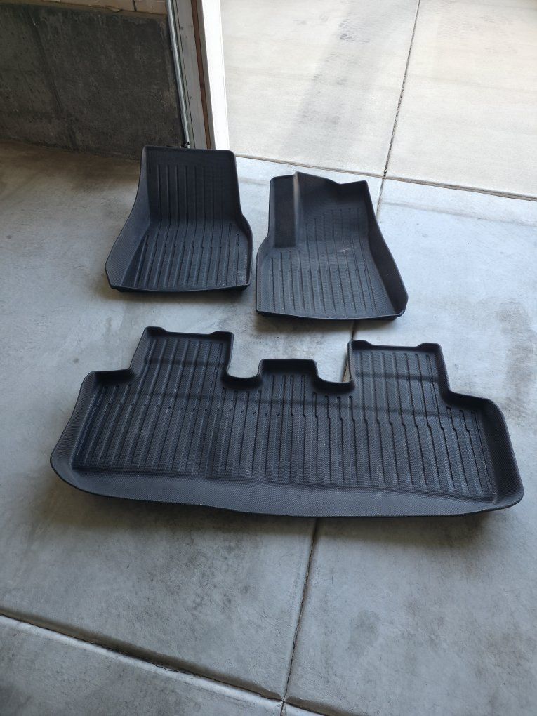 Tesla Model Y All Weather Floor Mats