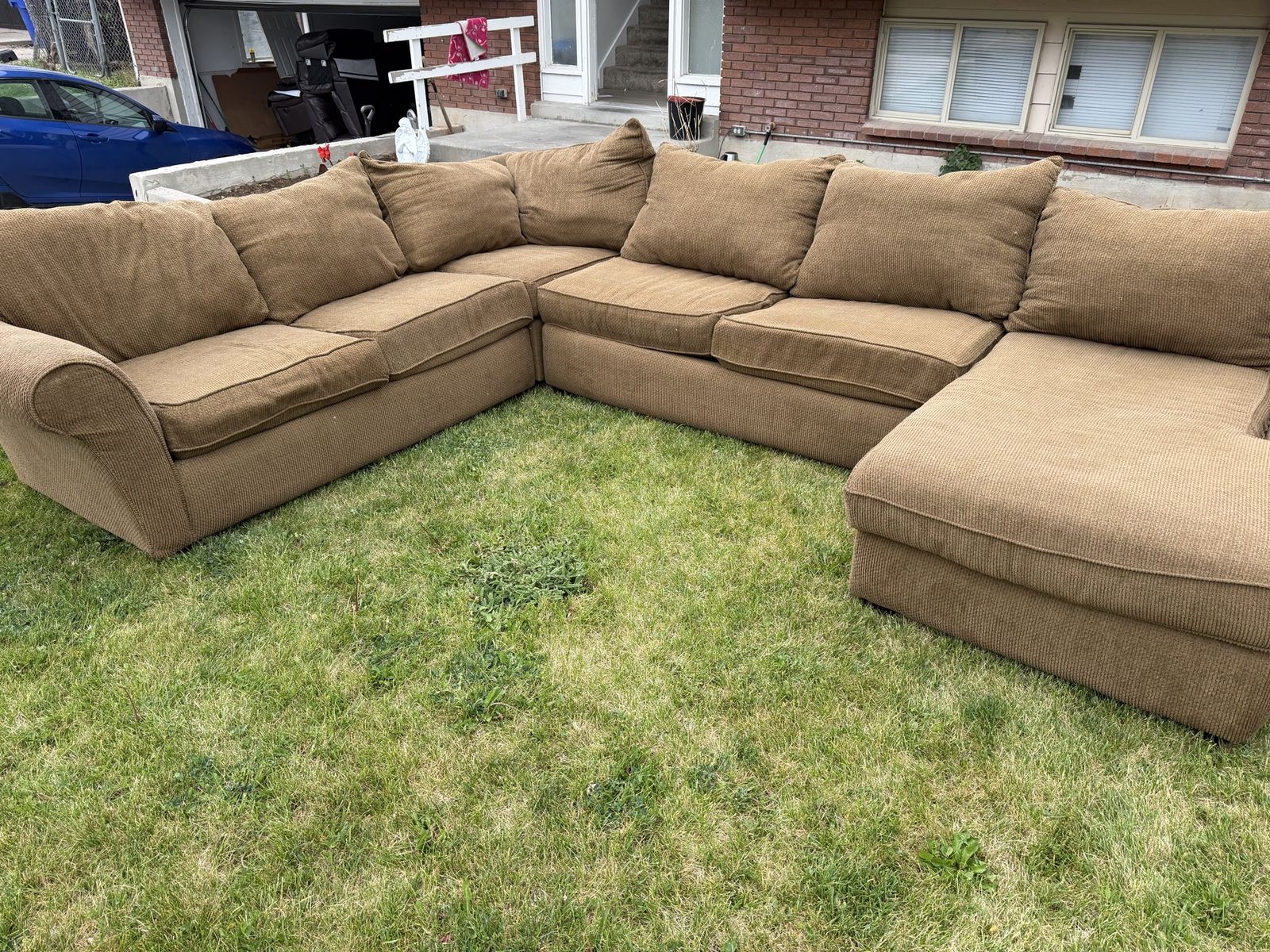 Tan Allen White Sectional