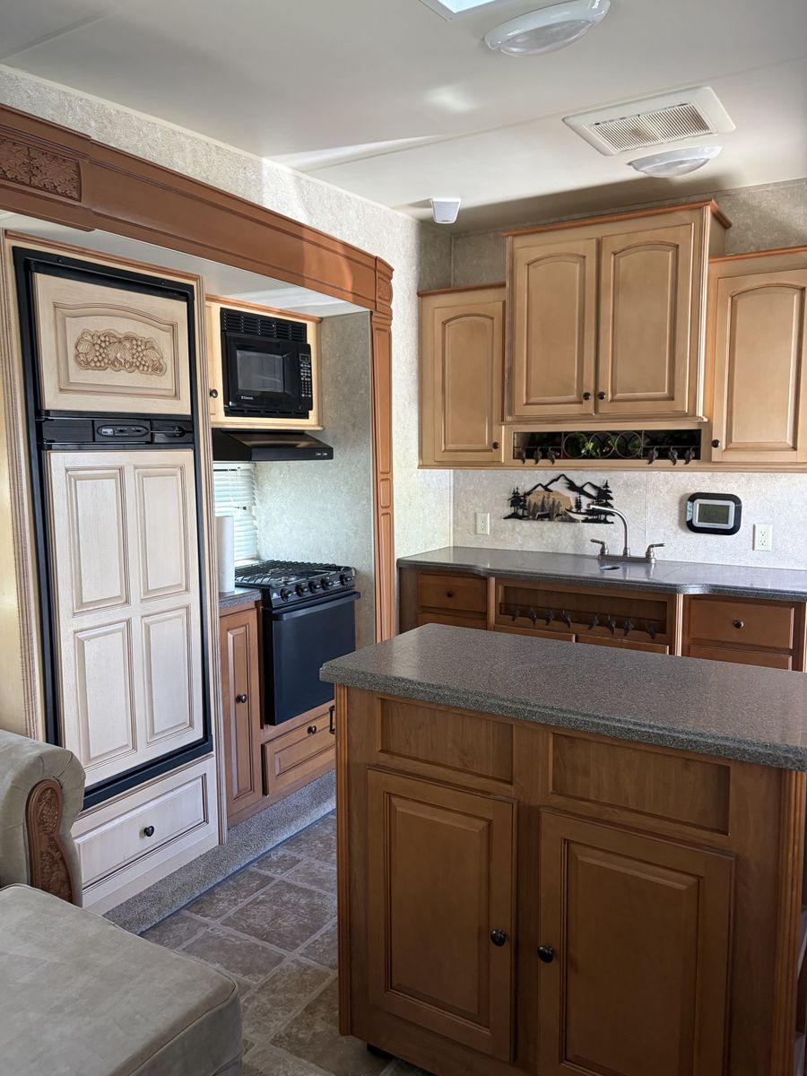 34’ Open Range RV