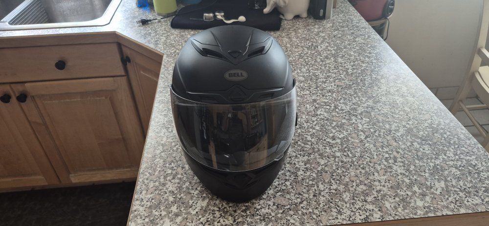Bell motorcycle helmet large