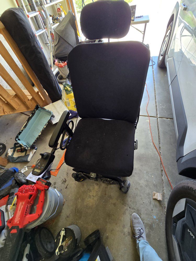Quantum J4 Series Electric Power Wheelchair with Joystick Controller and Owner's Manual