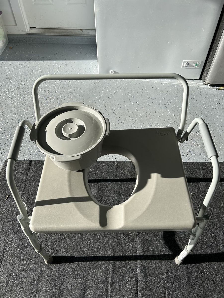Main image 6