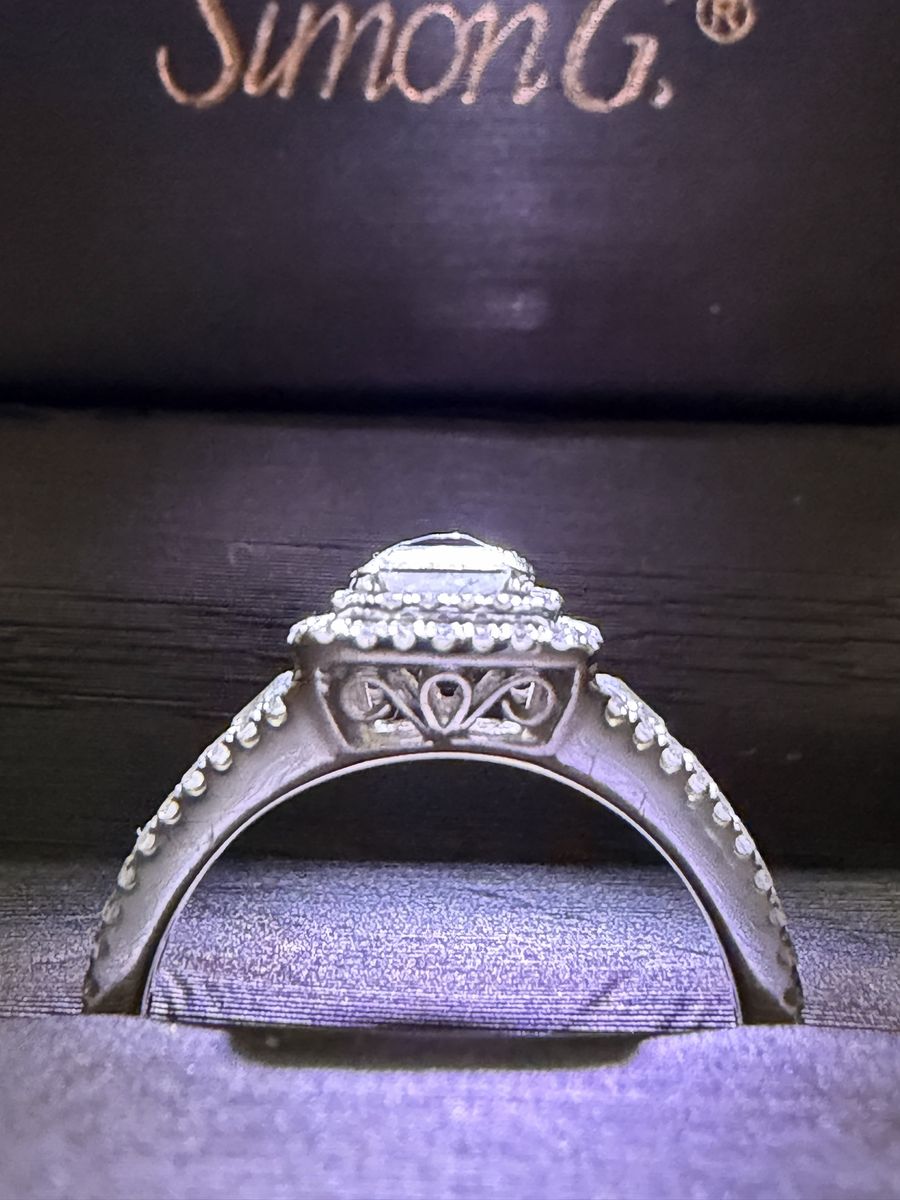 Main image 3