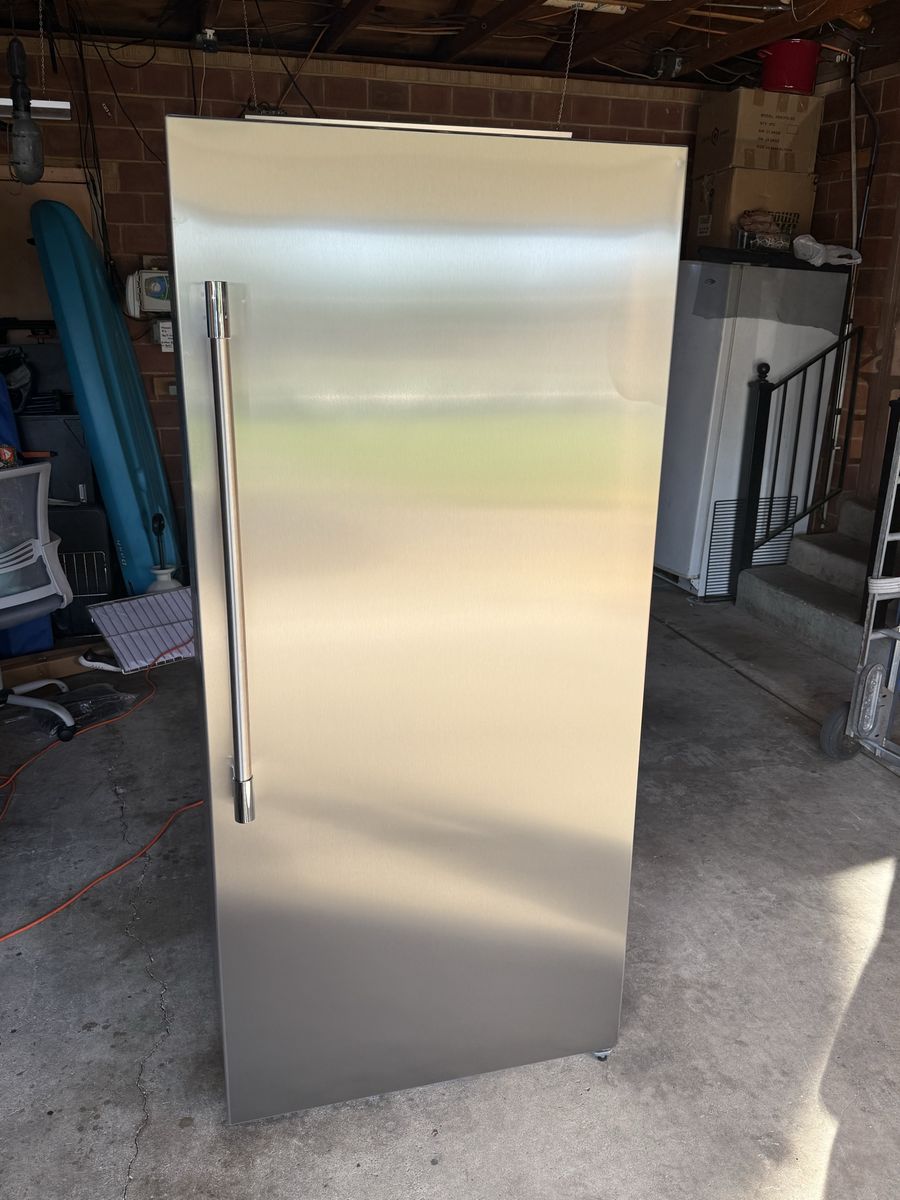 Frigidaire pro all Refrigerator