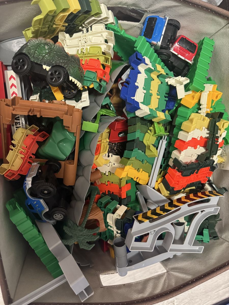 Flexible track build able with cars (Dino)