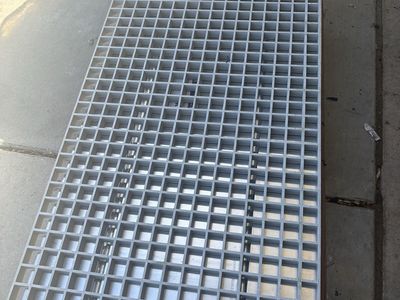 Heavy-Duty Fiberglass Grating Panel - 36" x 72" Square Mesh, Gray Industrial Flooring/Drainage