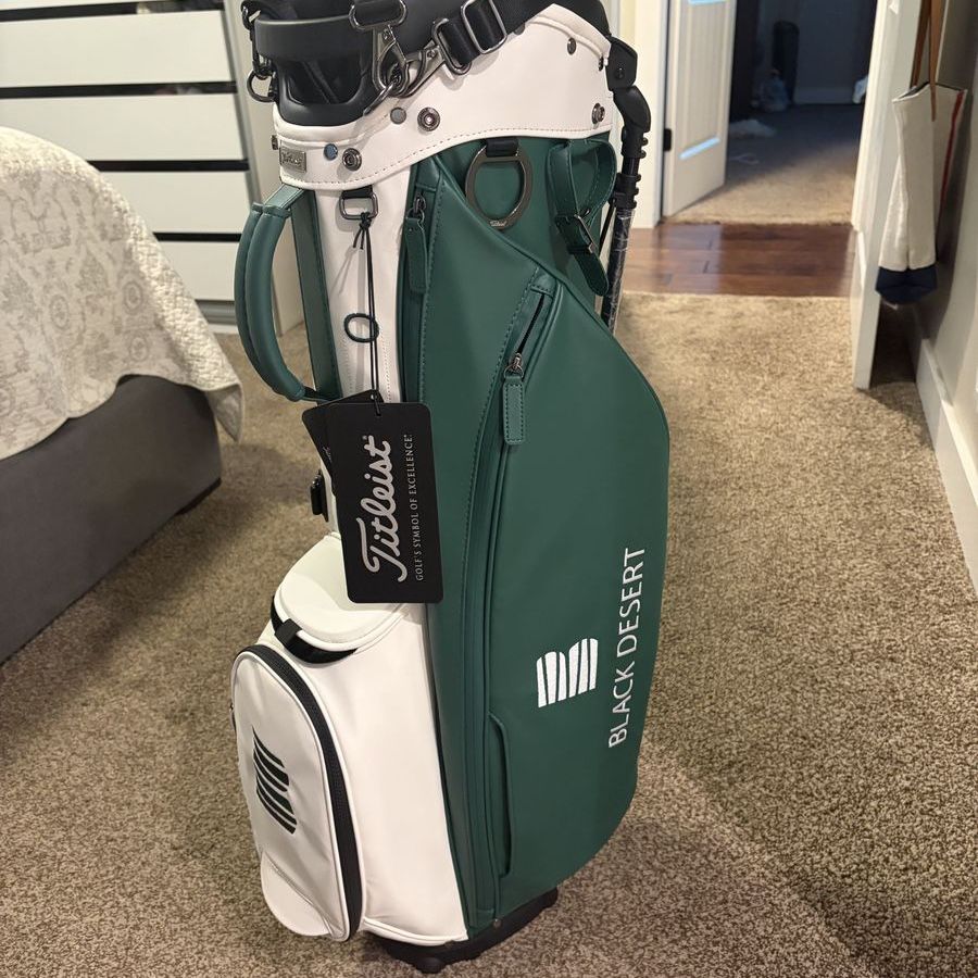 Brand New Titleist LinksLegend Golf Bag – Black Desert Resort Edition