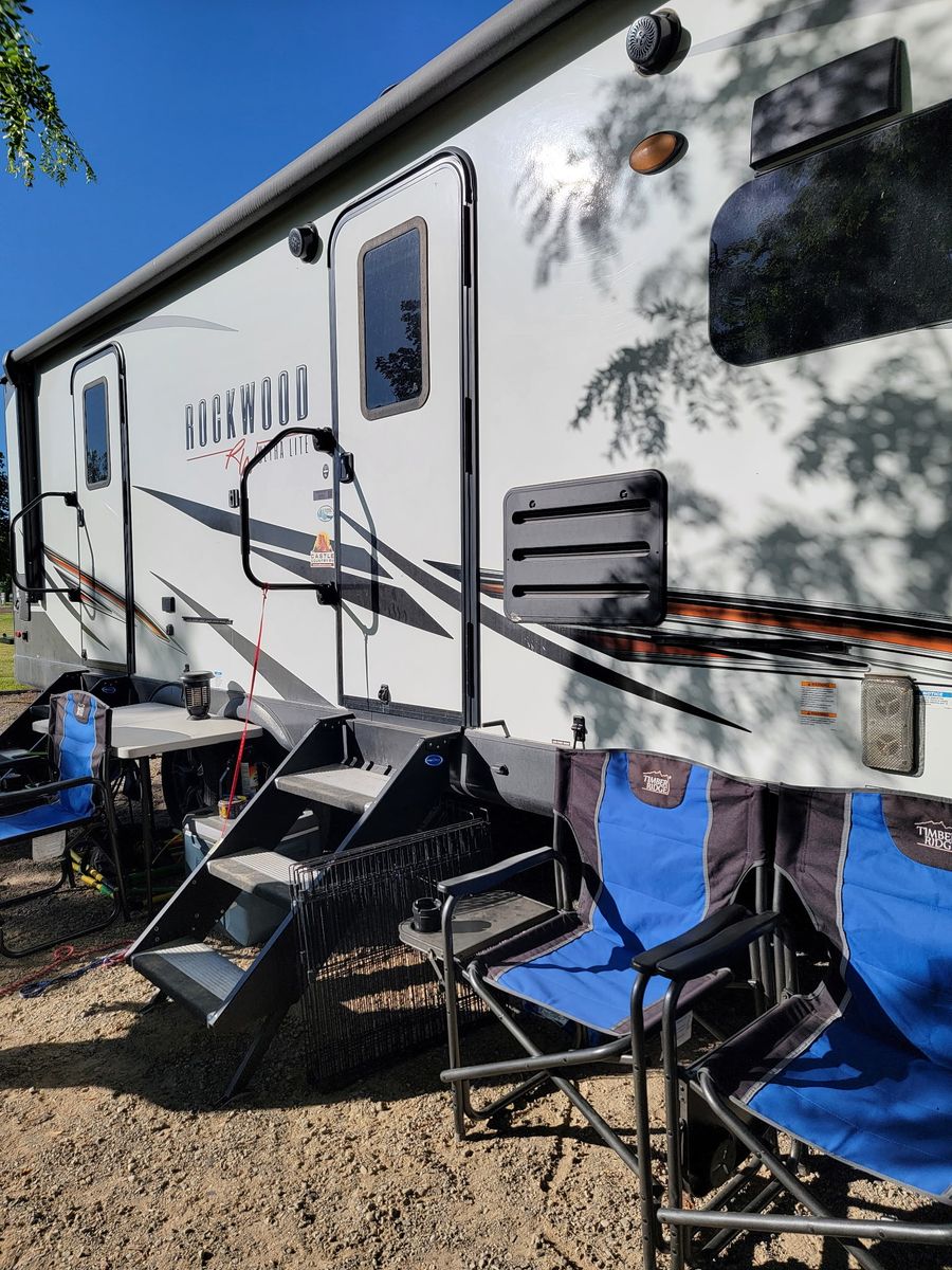 Forest River Rockwood Ultra Lite Travel Trailer 2020 wood