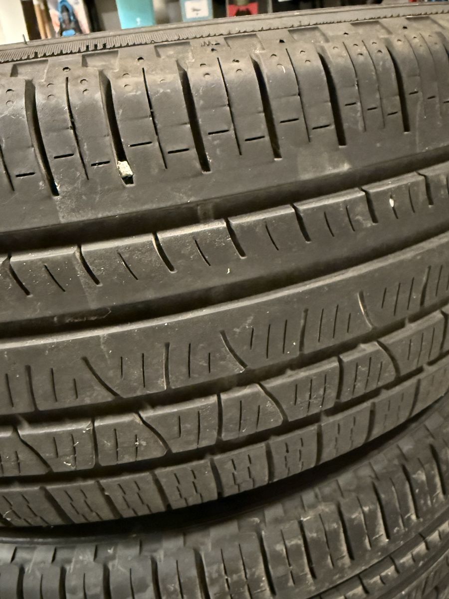 Pirelli Tires (4) 235 65 R19