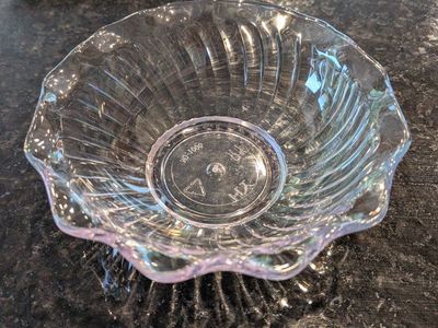 Clear Plastic Scalloped Dessert Bowls - 36 count