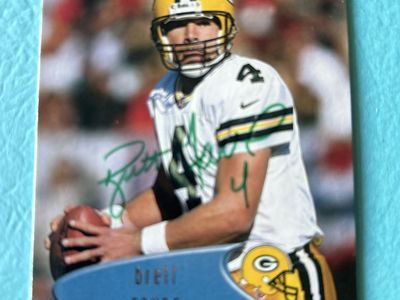 Brett Favre Autograph Green Bay Packers Hand Signed w/COA Football Card Super Bowl Champion