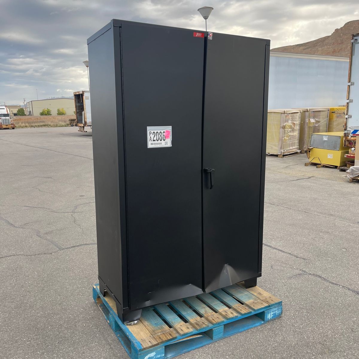JAMCO Storage Cabinet 78”x48”x24” Black DL248BL