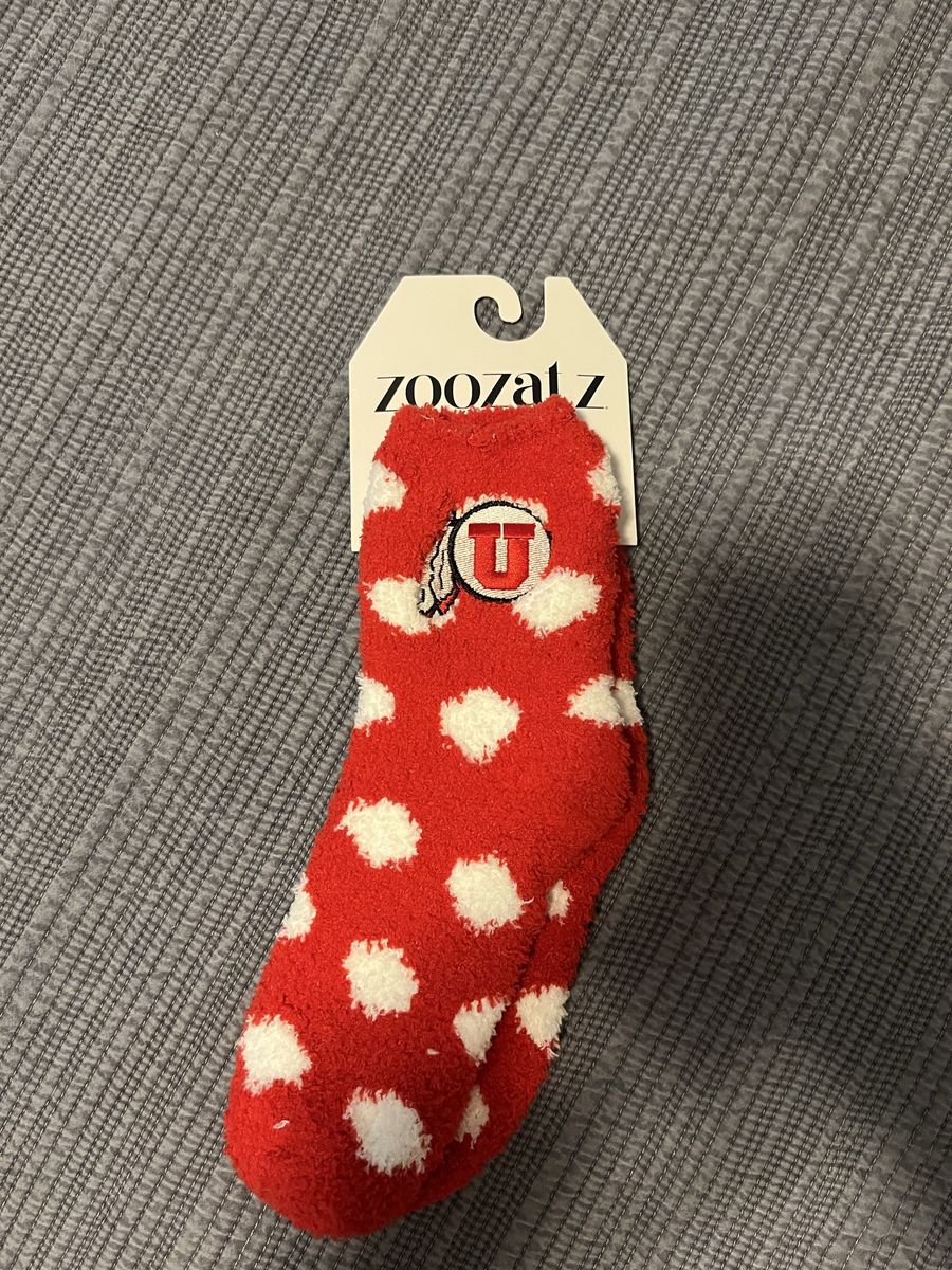 Zoozatz University of Utah Red White Polka Dot Fuzzy Cozy Socks NEW