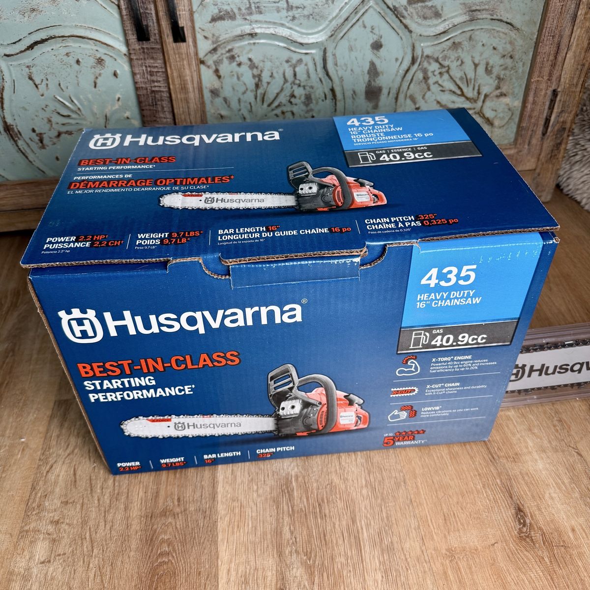 Husqvarnas 435 Heavy Duty 16” Gas Chainsaw  40.9cc