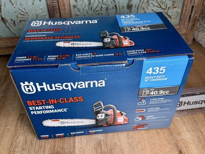 Husqvarnas 435 Heavy Duty 16” Gas Chainsaw 40.9cc