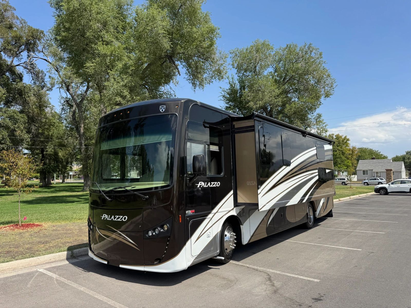 Bunk Beds, Sleeps 10, Full Body Paint, 2016 Thor Palazzo 33.3 Bunkhouse House Class A Diesel Like=Tuscany, Tuscany XTE, Venetian