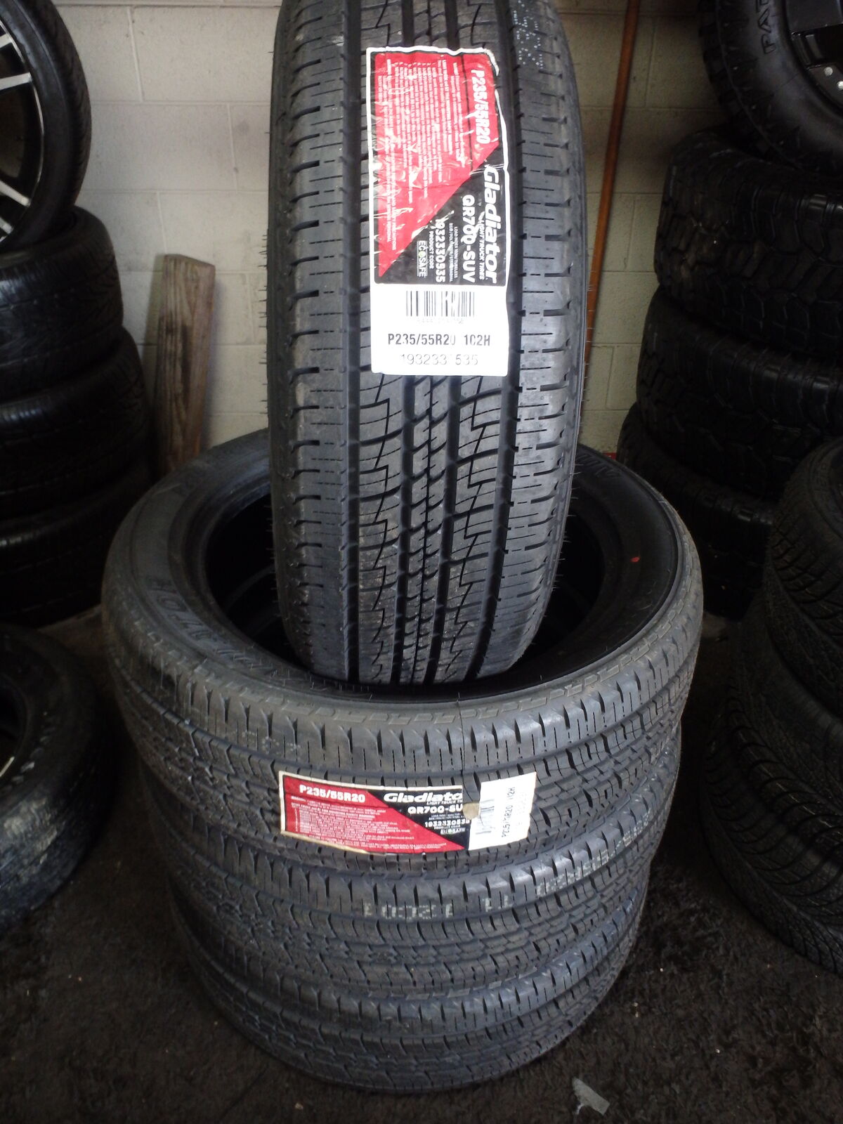 235/55R20 GLADIATOR QR700-SUV SET OF BRAND NEW TIRES