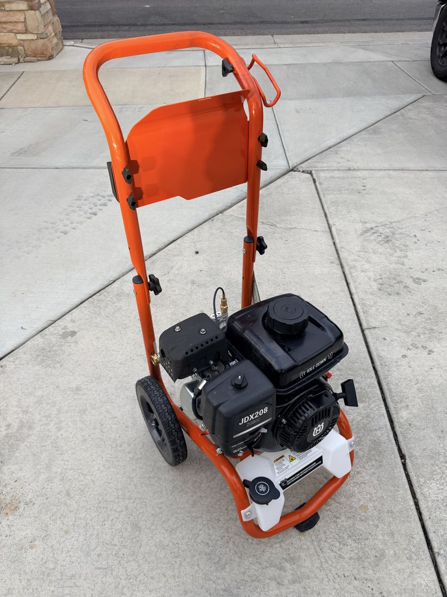 Husqvarna PW3200 3200 PSI 2.5 GPM Gas Pressure Washer JDX208 208cc