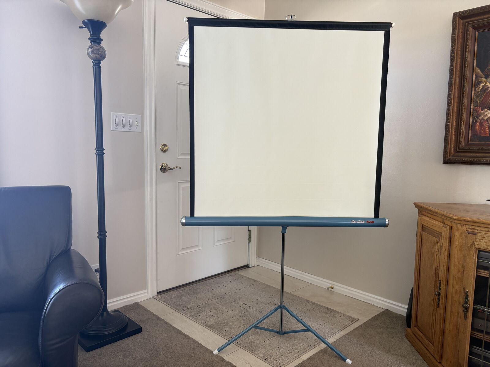 Da-Lite Flyer Screen -- 40" x 40"