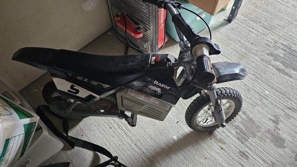 Razor MX350 Dirt Rocket Electric Motocross Bike - Black/White, Used