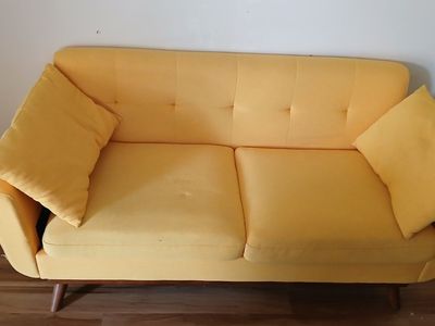 Nice yellow couch! Almost new condition!