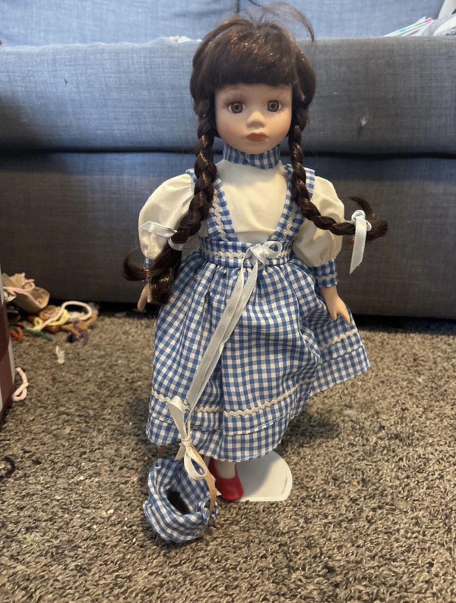 Dorothy Porcelain Collector Doll Wizard of Oz Blue Gingham Dress Stand