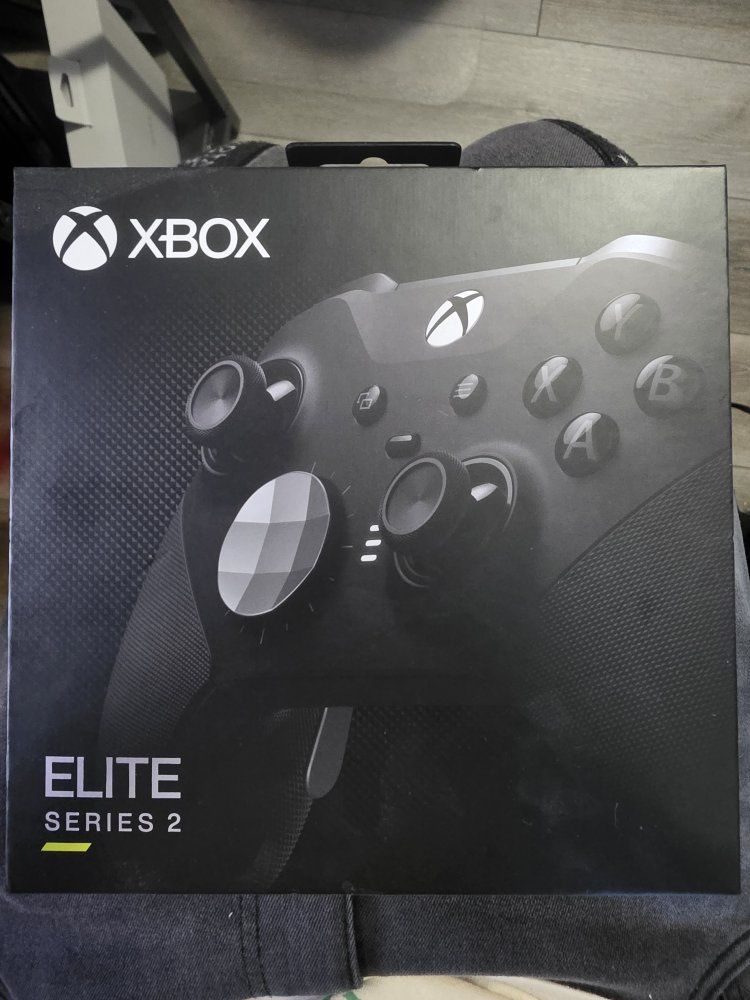 Like-New Xbox Elite Series 2 Controller - Original Box, extra thumbsticks, oem xbox adapter. extra thumbsticks and USB wire