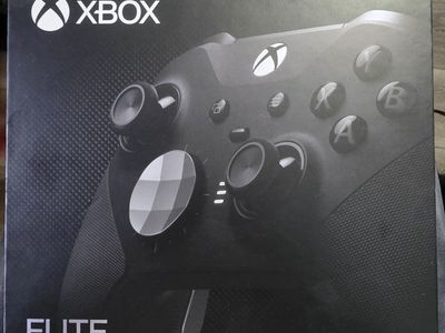Like-New Xbox Elite Series 2 Controller - Original Box, extra thumbsticks, oem xbox adapter. extra thumbsticks and USB wire