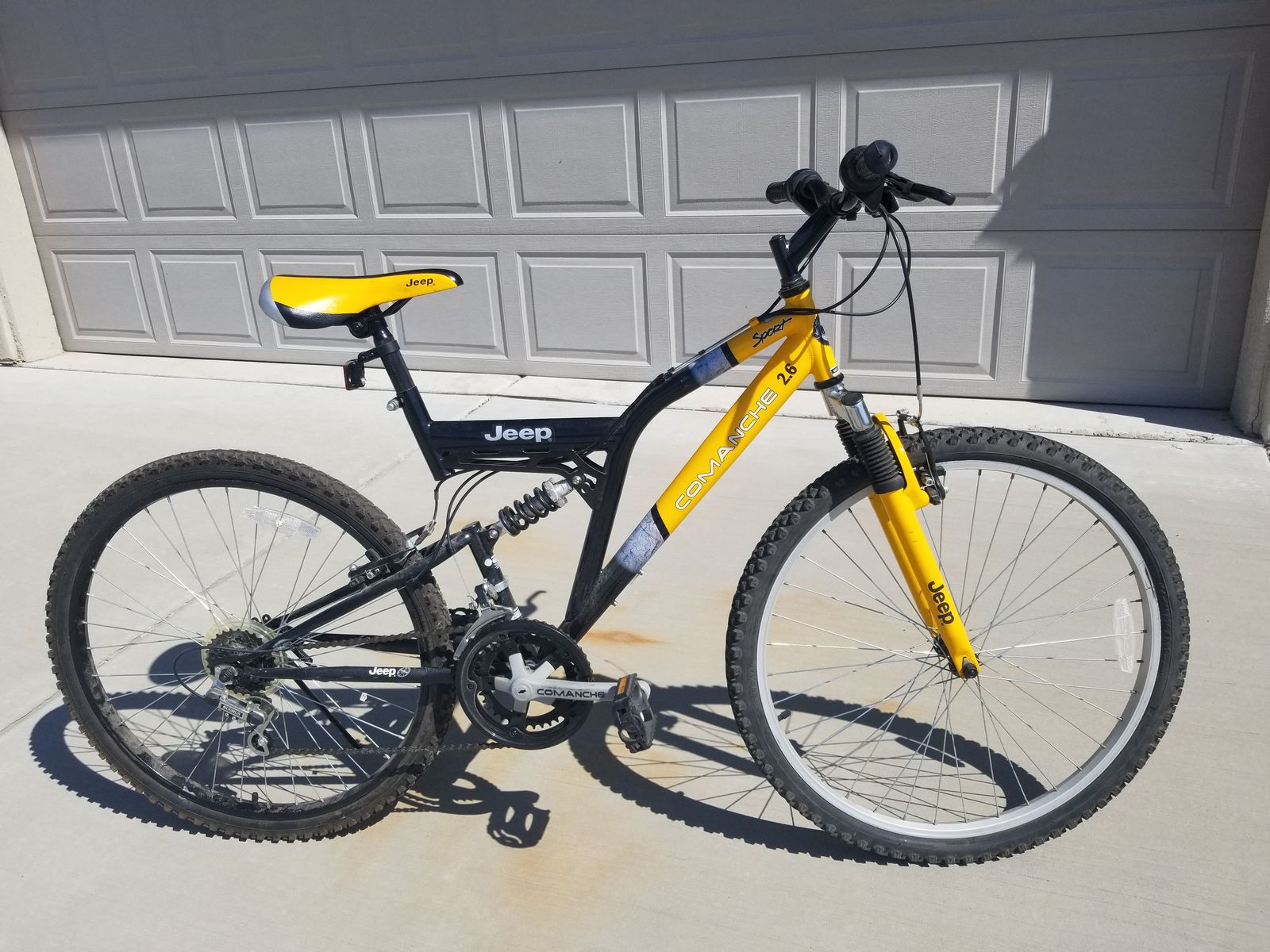 Jeep Comanche 2.6 Mountain Bike Yellow Black Full Suspension