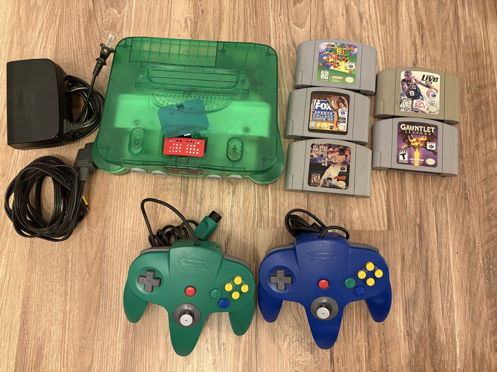 Nintendo 64 - Jungle Green N64 w/ 5 games, 2 controllers & expansion pak