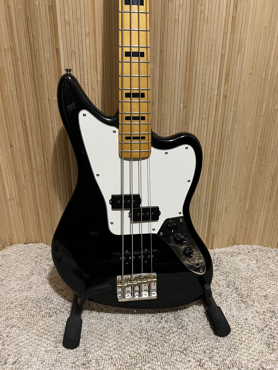 Fender Jaguar Bass Guiar - 2012 Modern Player series - RARE!
