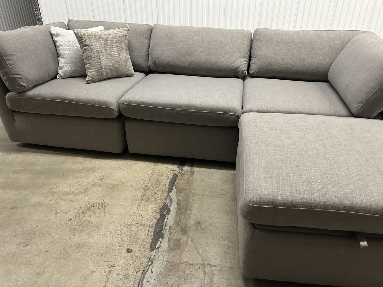 SAM’S CLUB MARK LYNDSEY MODULAR SECTIONAL