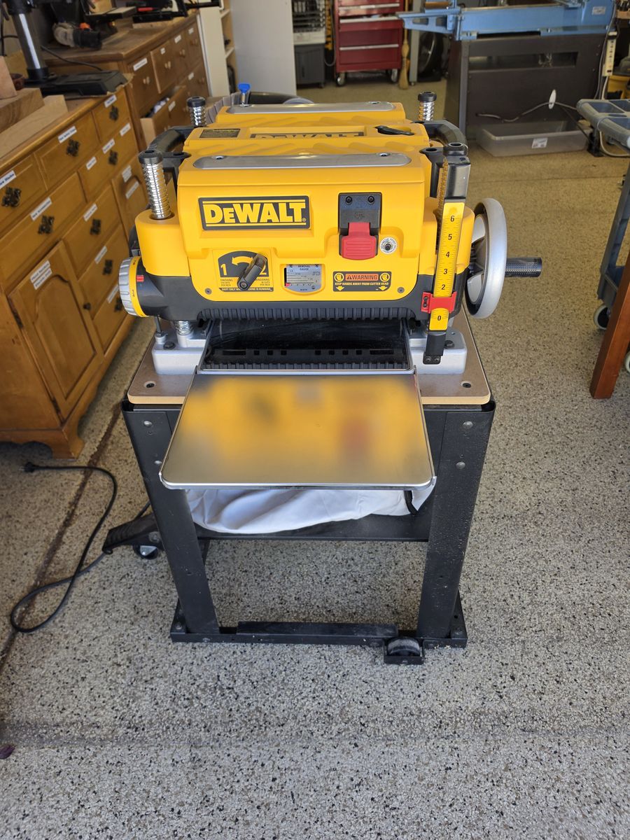 Dewalt Thickness Planer on Rolling Stand with Dust Collection