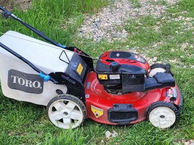 Toro lawn mower self propelled good working condit