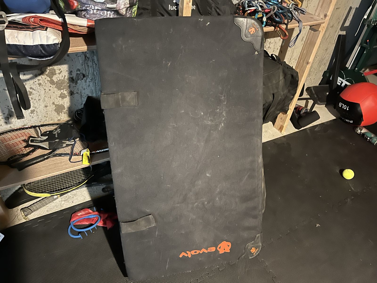 Evolv Climbing Crash Pad - Used, Good Condition Bouldering Mat