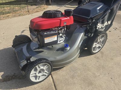 Honda Poulan self propelled lawn mower