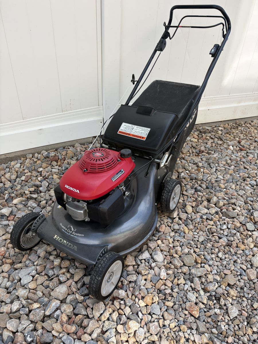Honda Harmony II HRR216 Quadra Cut System Push Lawn Mower - Great Condition