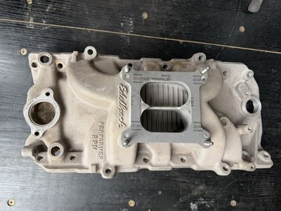 Edelbrock intake manifold for Big Block Chevy