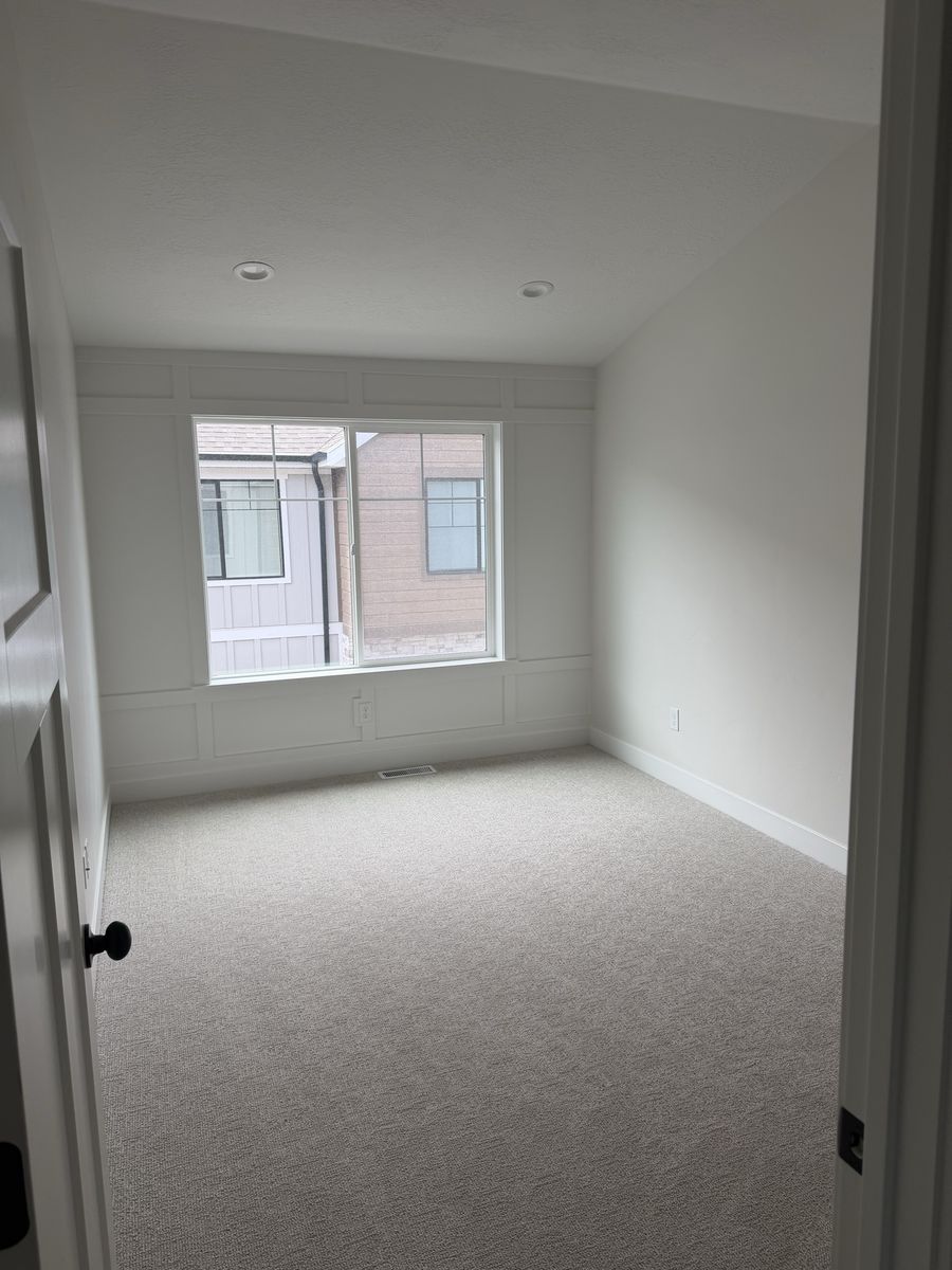 Main image 11