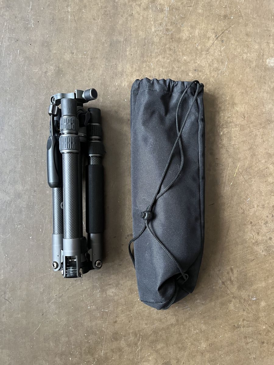 Black Ovis Carbon Tripod