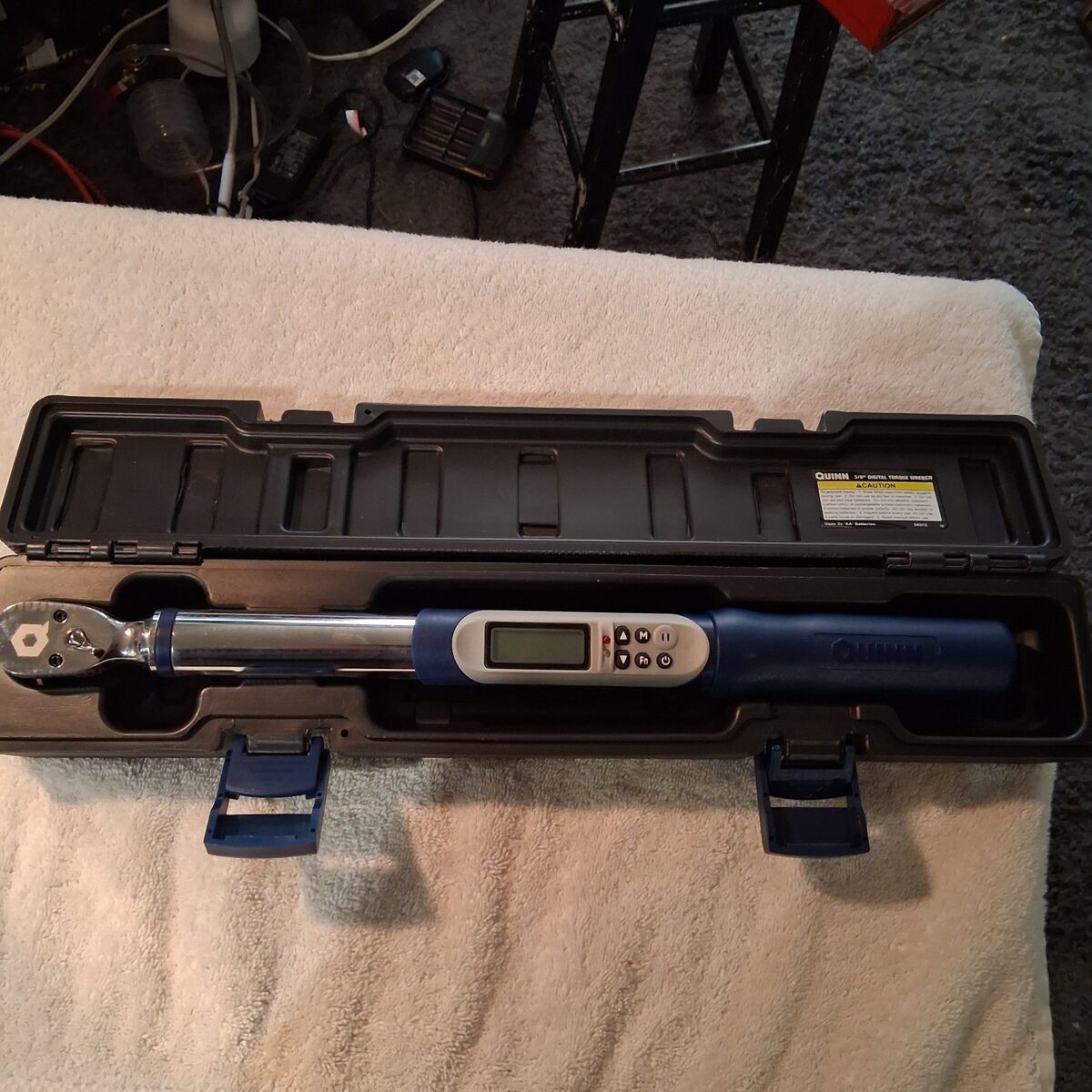 Quinn 3/8 in. Drive 5-100 ft-lb Digital Angle Torq