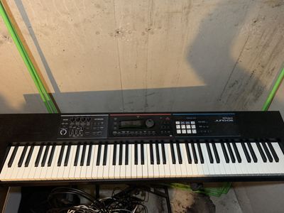 Roland Juno-DS88 88 Key Synthensizer