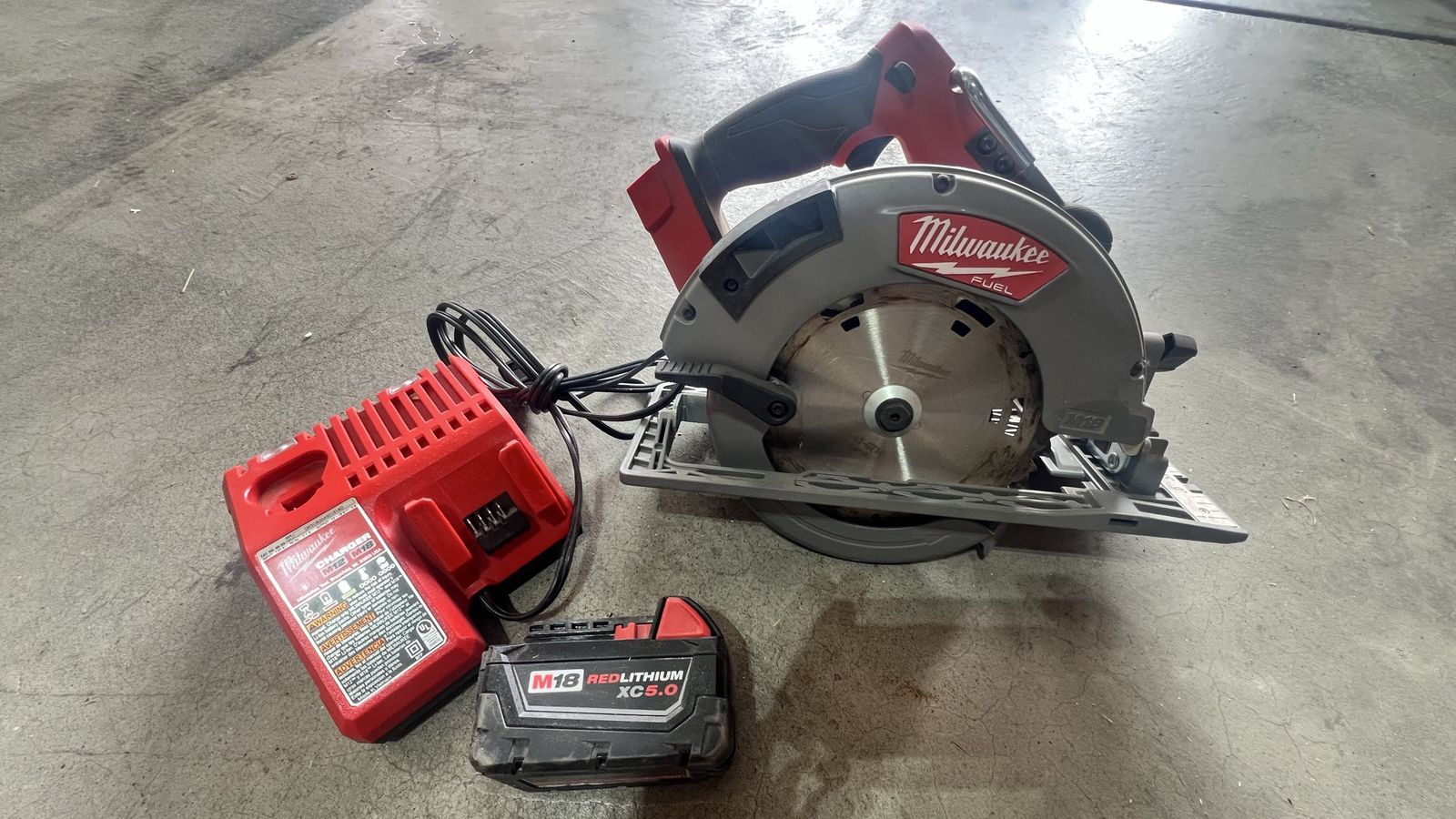 Left Handed M18 FUEL Brushless Circ Saw 7-1/4