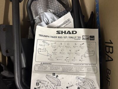 Triumph Tiger 900 GT/Rally Shad side racks