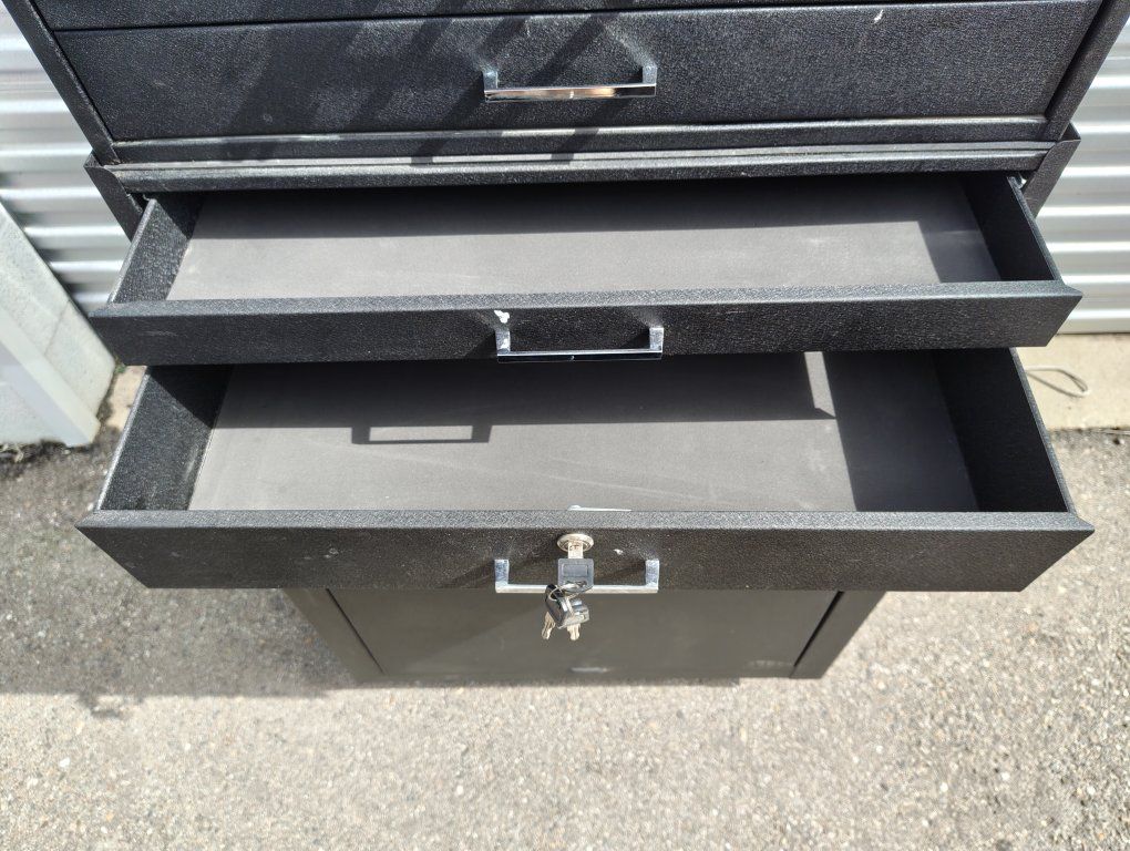 Main image 5