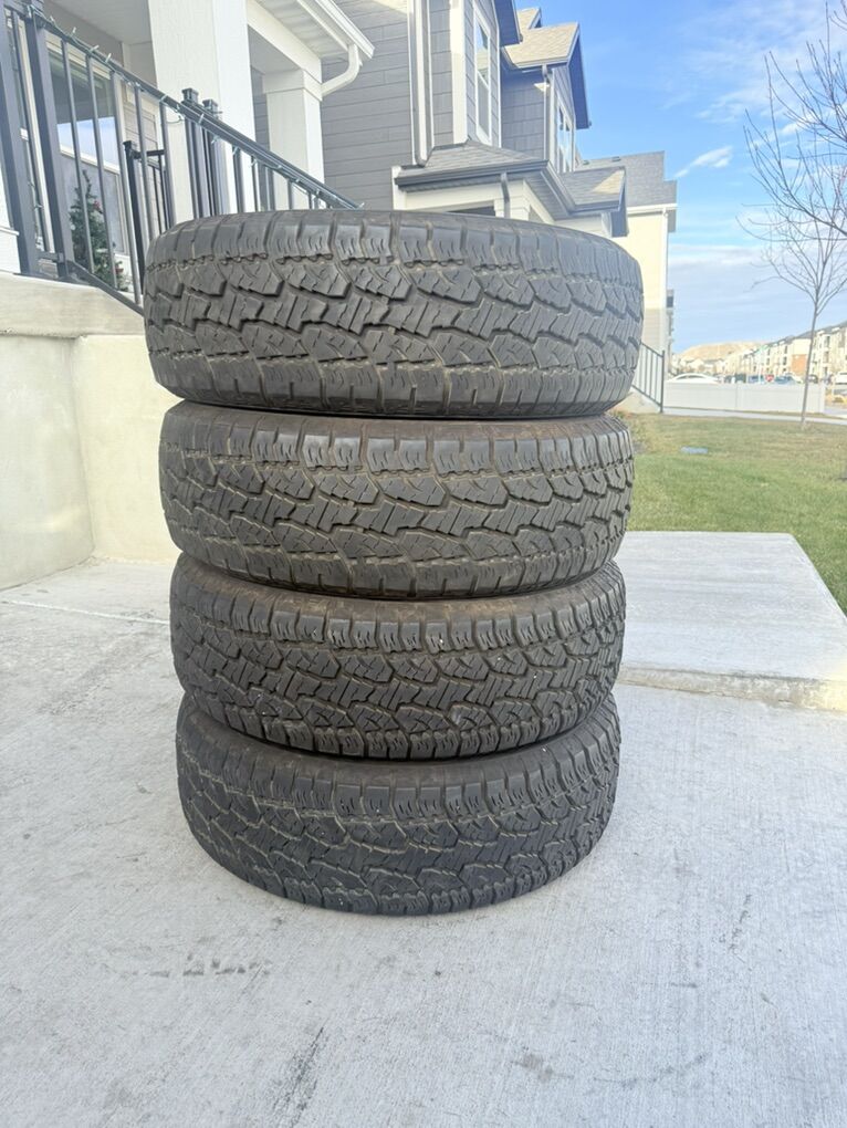 275/70R18 Saliun Terramax AT4s Load E